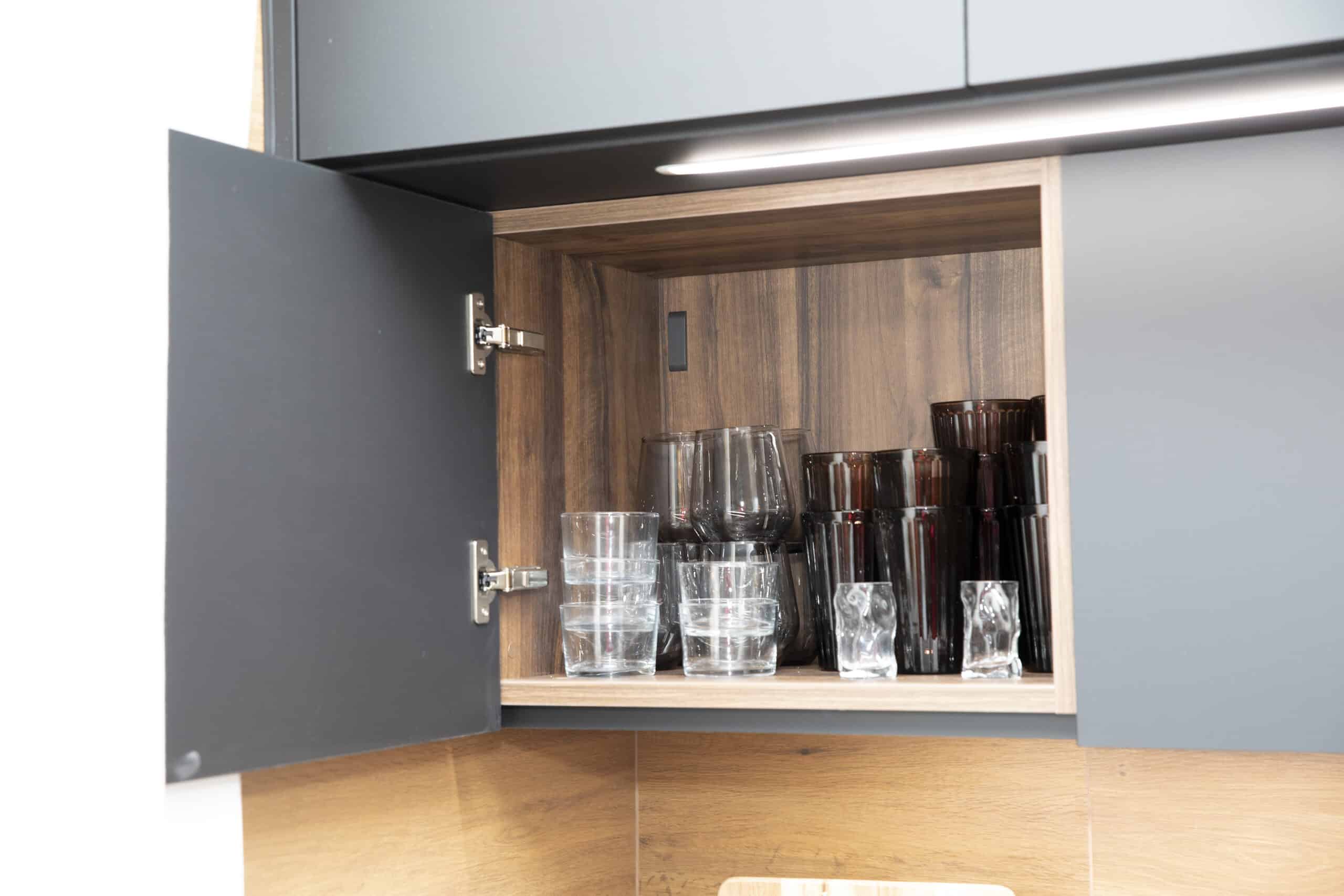 Distribución de cocina optimizada con módulos a medida