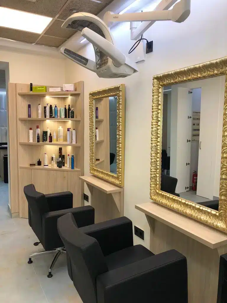 Mobiliario comercial a medida para peluquería